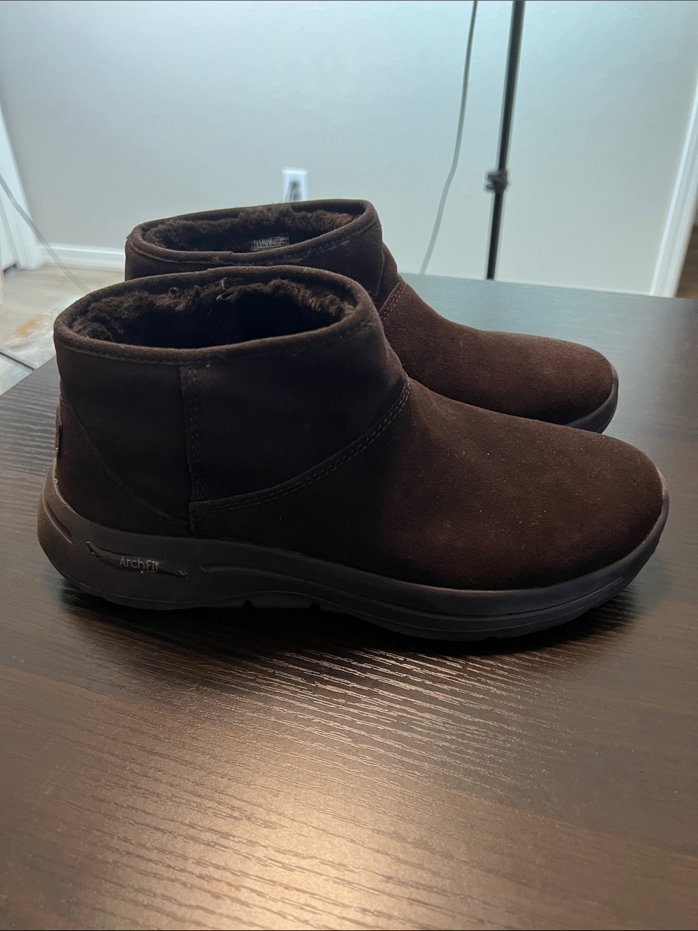 Skechers Air Cooled Arch Fit Brown Suede Leather Faux Fur Lined Slip On Boot 8.5